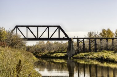 Savaş Nehri üzerinde köprü