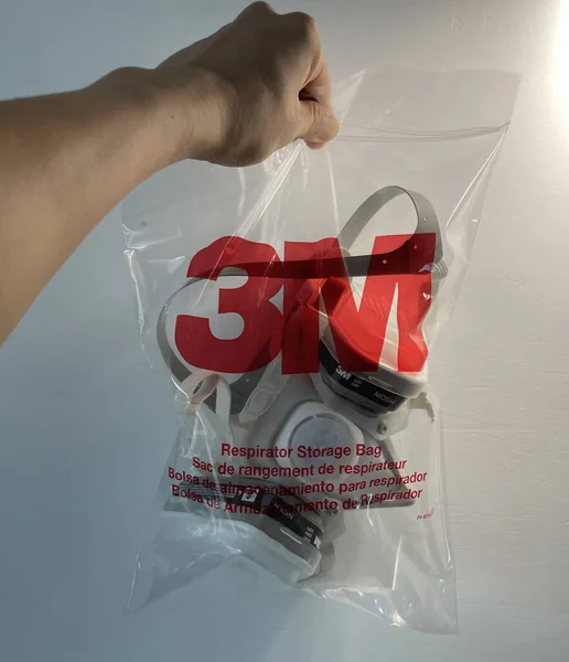 Półmaska Respirator wielokrotnego użytku z filtrem — Zdjęcie stockowe