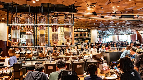 Starbuck flagship store em Shanghai, China — Fotografia de Stock