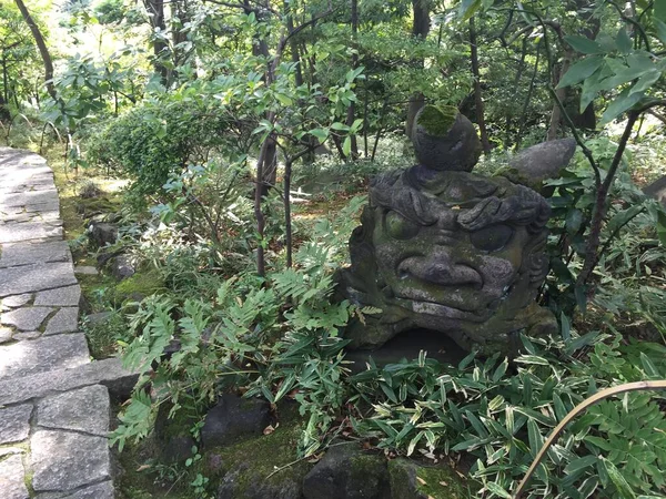 Zen, tranquilo jardín japonés al aire libre —  Fotos de Stock