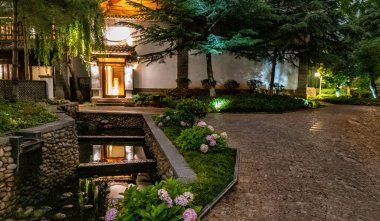 Geceleri bina Çince 