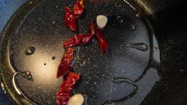 Ev Yemeği Yaparken Kızarmış Patates Kızartması. Yüksek kalite 4k görüntü