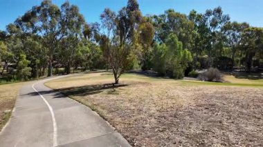 Avustralya 'nın doğal ortamında yürüyüş.