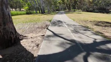 Avustralya 'nın doğal ortamında yürüyüş.