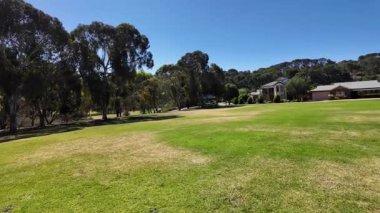 Avustralya 'nın doğal ortamında yürüyüş.