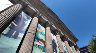 Victoria Devlet Kütüphanesi Melbourne, Avustralya 'nın dışında.