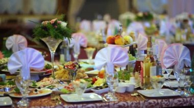 Güzel bir düğün Ziyafet 2 için tablolar koydu