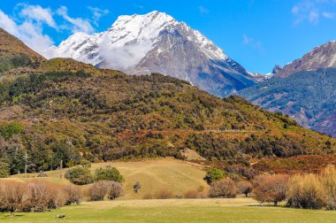Renkli manzara Glenorchy, Yeni Zelanda