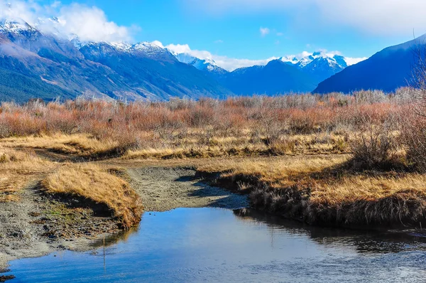 Fluss und Berge in glenorchy, Neuseeland — Stockfoto