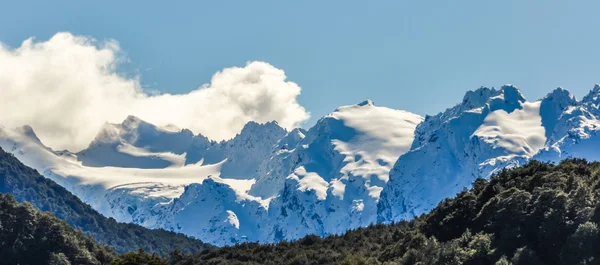 Χιονισμένες κορυφές σε Glenorchy, Νέα Ζηλανδία — Φωτογραφία Αρχείου