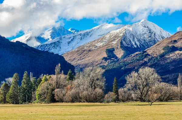 Montanhas nevadas em Glenorchy, Nova Zelândia — Fotografia de Stock