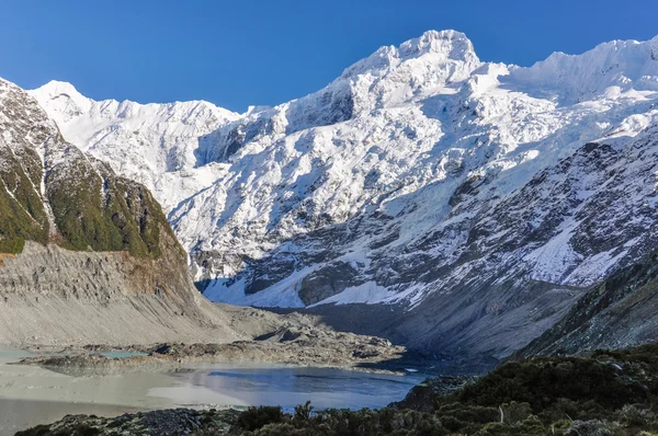 Schneebedeckter Gipfel im Aoraki / Mount Cook Nationalpark, Neuseeland — Stockfoto