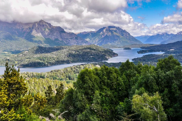 Vista de los lagos, Bariloche, Argentina — Foto de Stock