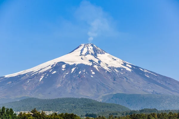 Pucon, Şili Villarrica volkanın Görünümü Kapat