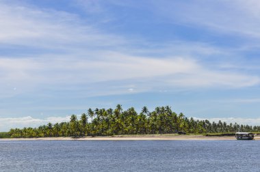 Morro de Sao Paulo, Salvador, Brezilya kıyıdaki tekne