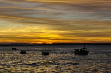 Günbatımı renkleri Morro de Sao Paulo, Salvador, Brezilya