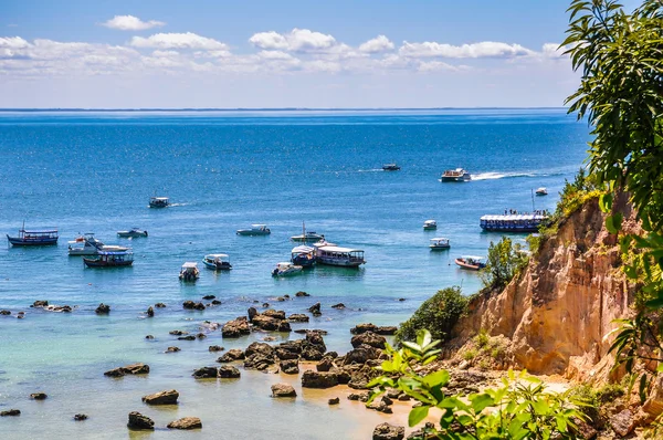 Boote rund um Morro de Sao Paulo, Brasilien — Stockfoto