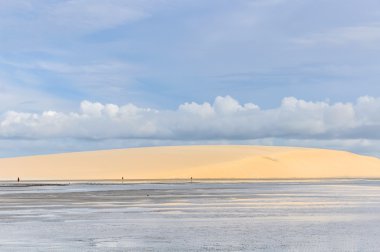Jericoacora, Brezilya için sahilde kum tepeleri
