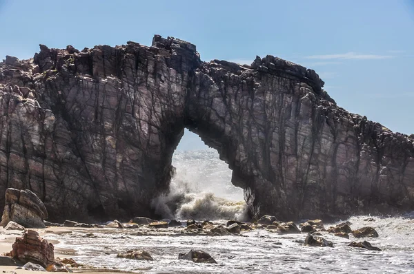 Pedra furada em Jericoacoara, Brasil — Fotografia de Stock