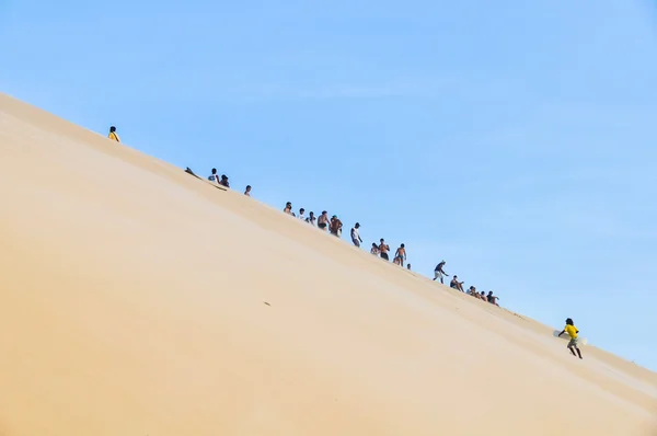 Dunas de arena al atardecer en Jericoacoara, Brasil — Foto de Stock