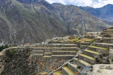 Ollantaytambo kutsal vadi, Peru kalıntıları