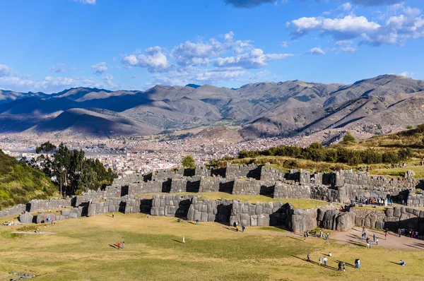 Vista de las ruinas de la fortaleza de Saqsaywaman en Cusco, Perú — Foto de Stock
