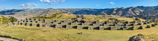 Pohled na trosky pevnosti Saqsaywaman v Cusco, Peru — Stock fotografie