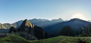 Machu Picchu, İnkalar, kutsal şehir, ilk yapraklara başına