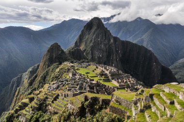 Akşam manzaraya Machu Picchu, Peru Incas kutsal şehir
