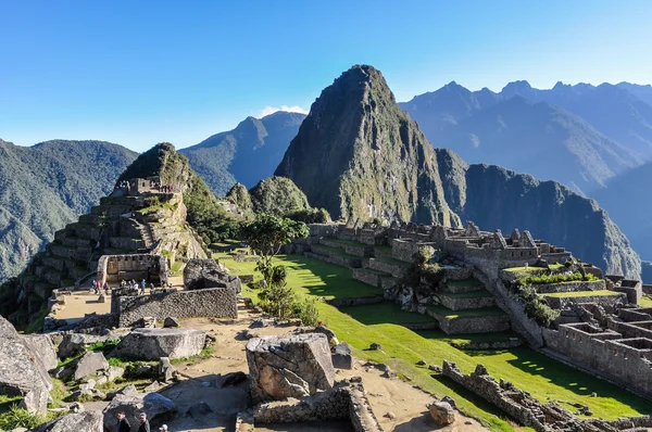 Dentro de Machu Picchu, la ciudad sagrada de los Incas, Perú — Foto de Stock