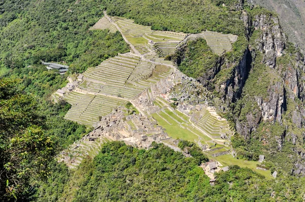 Luftaufnahme von Machu Picchu, der heiligen Stadt von Inkas, Peru — Stockfoto