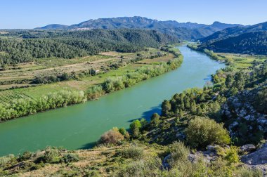 Miravet Kalesi, İspanya'dan Ebro Nehri'nin görünümü