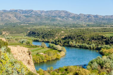 Miravet Kalesi, İspanya'dan Ebro Nehri'nin görünümü