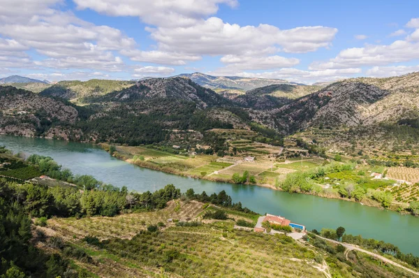 Панорамою ріки Ебро, Іспанія — стокове фото