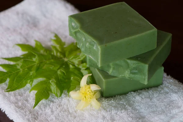 Yeşil Papaya sabunu, 124; Soğuk Süreç 