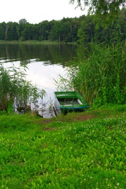 Küçük tekne yüzme gölü