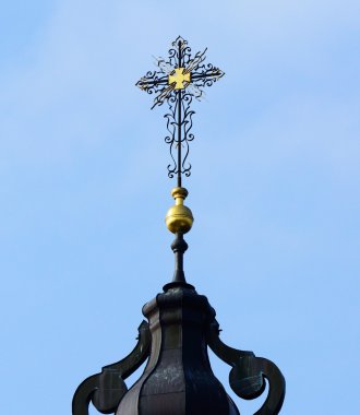 kubbe üzerinde çapraz