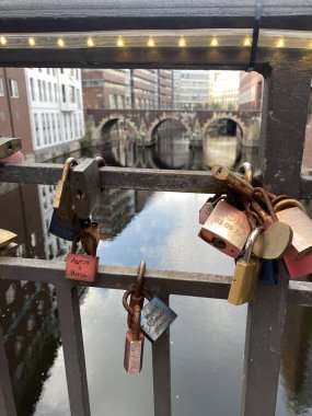 Sonsuza dek aşk köprüde 