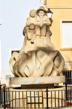 Calpe, İspanya - 22 Şubat 2016: şehrini görmek, yürümek-den geçerek 