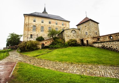 Akershus Fortress yağmurlu bir gün içinde. Oslo. Norveç.