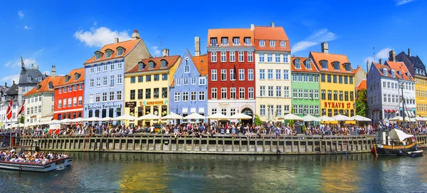 COPENHAGEN, DINAMARCA - JULHO 07: Distrito de Nyhavn, em Copenhaga. Dinamarca . — Fotografia de Stock