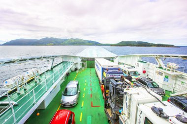 Gemide Arabalı Feribot.