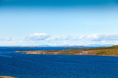 İzlanda deniz manzarası adalar