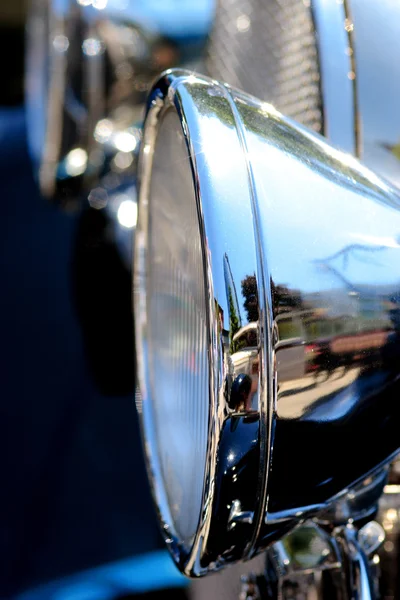ビンテージ車のヘッドランプ — ストック写真
