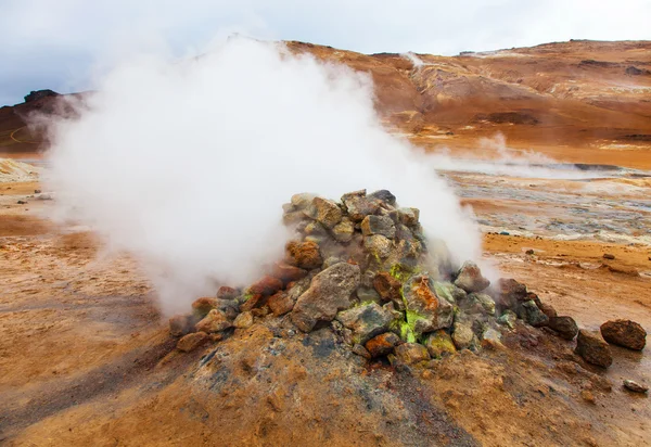 Paisagem vulcânica Namafjall, Islândia (Poços fedorentos ) — Fotografia de Stock