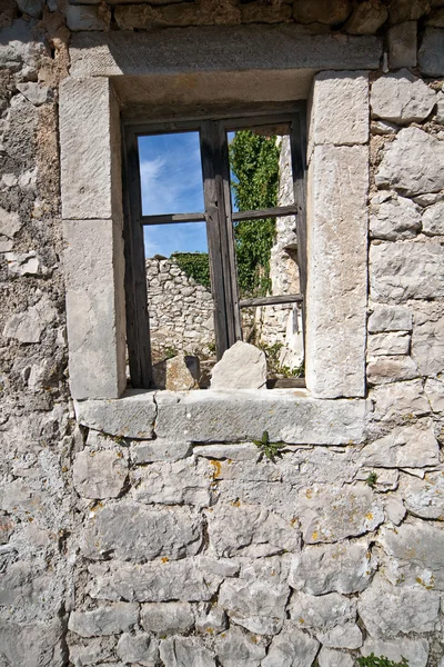 Aldeia mediterrânica abandonada — Fotografia de Stock