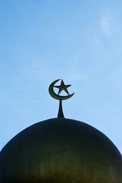 Una silueta de una mezquita en Tailandia . — Foto de Stock