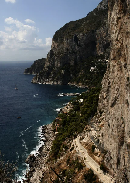 Faraglioni di Mezzo, île de Capri - Italie — Photo