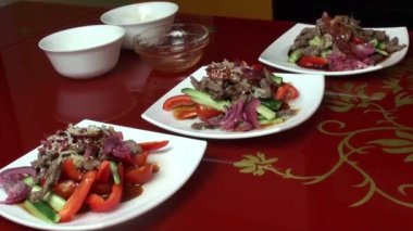Tay salatası üç porsiyon