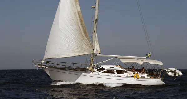 Yacht a vela nel Mar Mediterraneo — Foto Stock